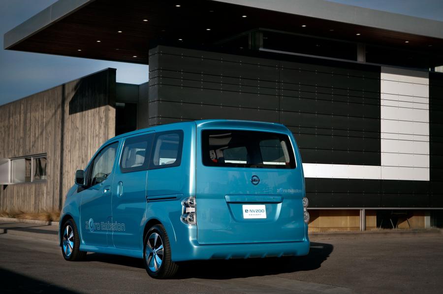  Nissan e-NV200 Concept 2012 года  (фото 6 из 15)